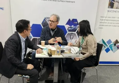 LKprototype Formnext 2024 booth with customers