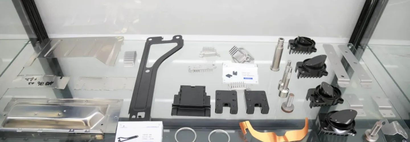 硅胶复模手板加工与传统手板工艺谁更适合小批量生产