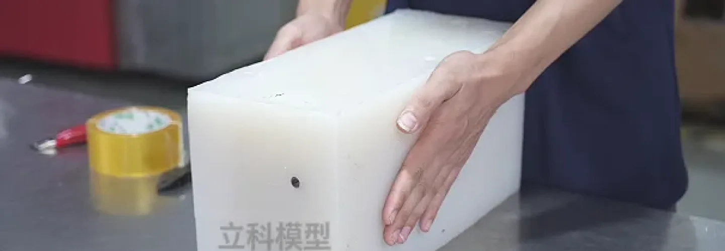 无需开双色模！专业包胶复模加工，二次浇注手板厂教你攻克脱胶难题