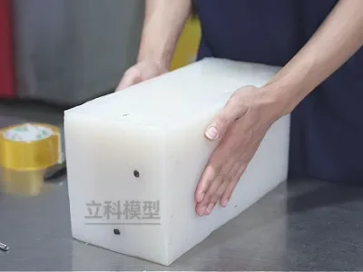 无需开双色模！专业包胶复模加工，二次浇注手板厂教你攻克脱胶难题